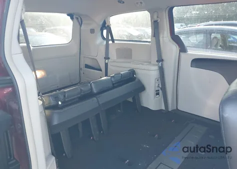 2016 Chrysler Town & Country Touring z USA, uszkodzony, nr VIN 2C4RC1BG3GR173025